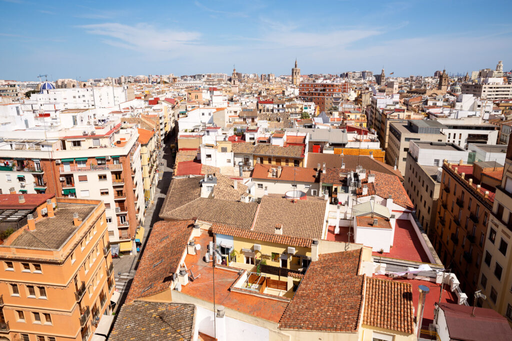 Beim Besuch der Altstadt von Valencia zeigen wir dir ausgefuchste Perspektiven und nutzen jede Gelegenheit dir viele Tipps & Tricks für bessere Fotos zu zeigen.