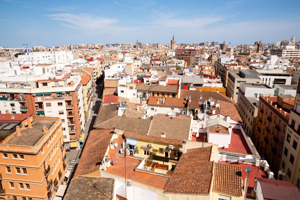 Beim Besuch der Altstadt von Valencia zeigen wir dir ausgefuchste Perspektiven und nutzen jede Gelegenheit dir viele Tipps & Tricks für bessere Fotos zu zeigen.