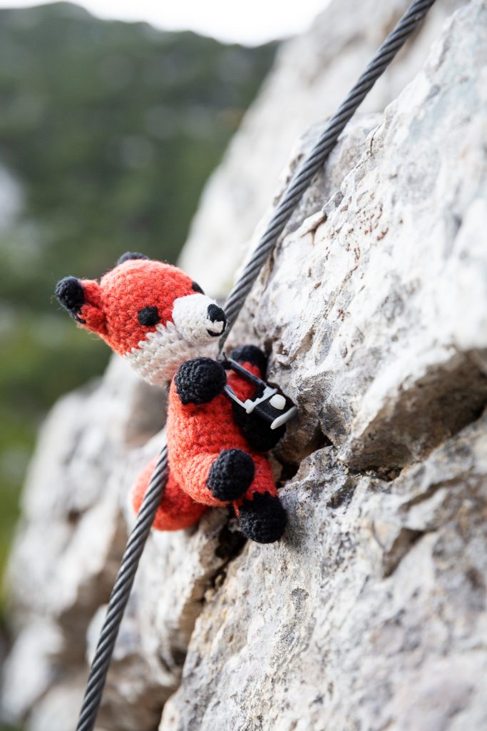 DIE FOTOFÜCHSE Foto Locations Salzkammergut. Nur für Superfüchse! Mit deinem Superfuchskostüm kletterst du auf das mächtige Bergmassiv.