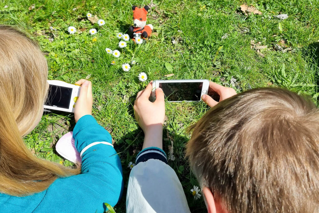 Bei unseren Fotokursen für Kinder und Jugendliche kannst du mit deiner Kamera und Handykamera teilnehmen.