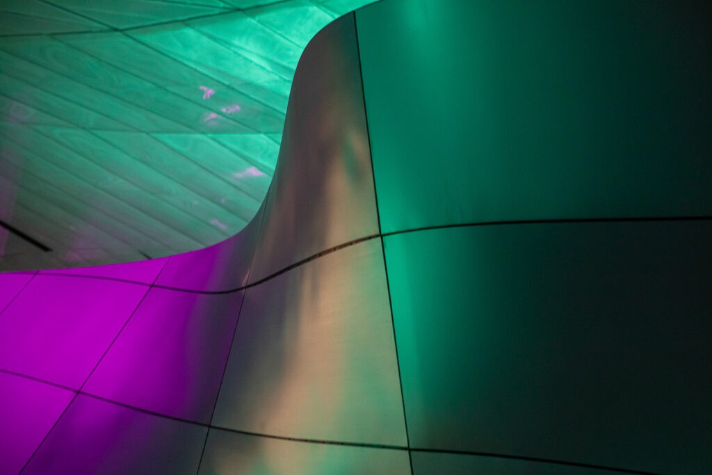 Beim Fotokurs Architekturfotografie für Kinder und Jugendliche München zeigen wir die viele Tipps und Tricks, um deine Architekturfotos noch spannender zu gestalten.