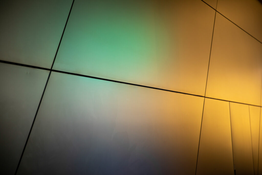 Lichtquellen und Farben sehen, verstehen und fotografieren lernen.