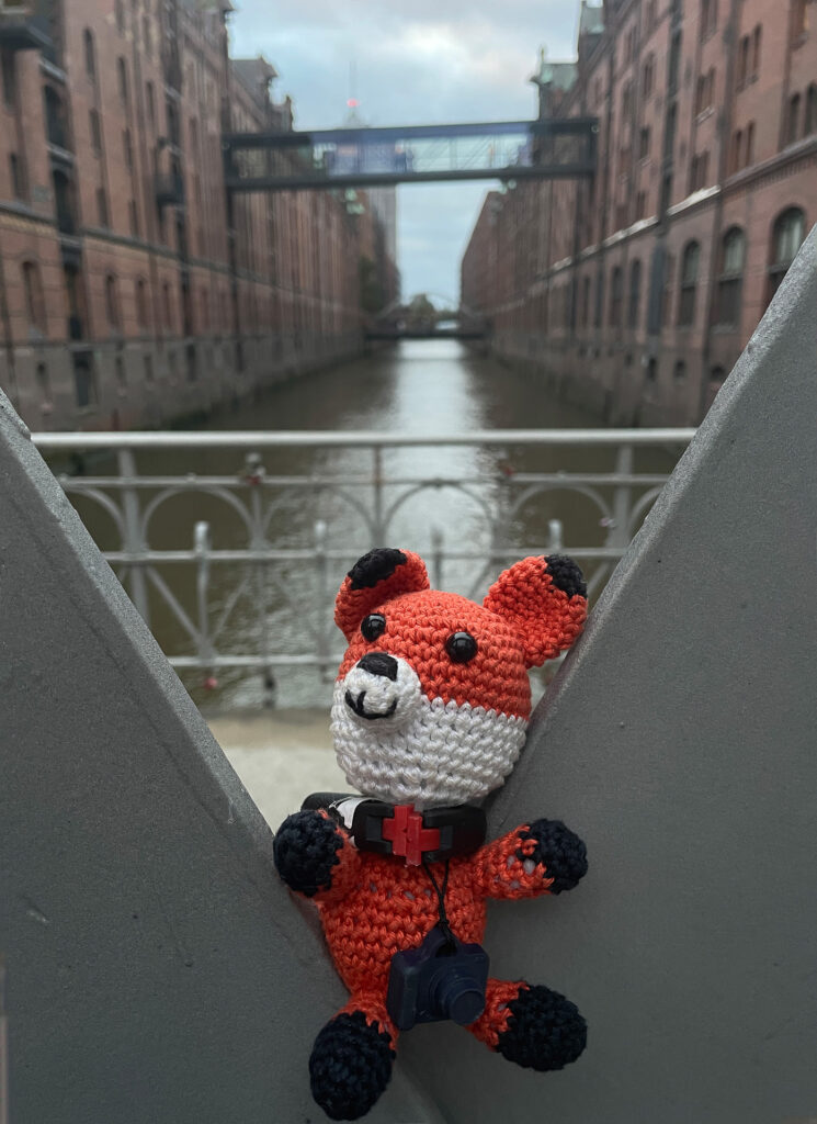 Symmetrie und Fluchten: Wir zeigen dir welche Gebäude symmetrische Formen bieten und wie du Fluchten, Linien und Kanten gezielt für starke Bildkompositionen einsetzt.