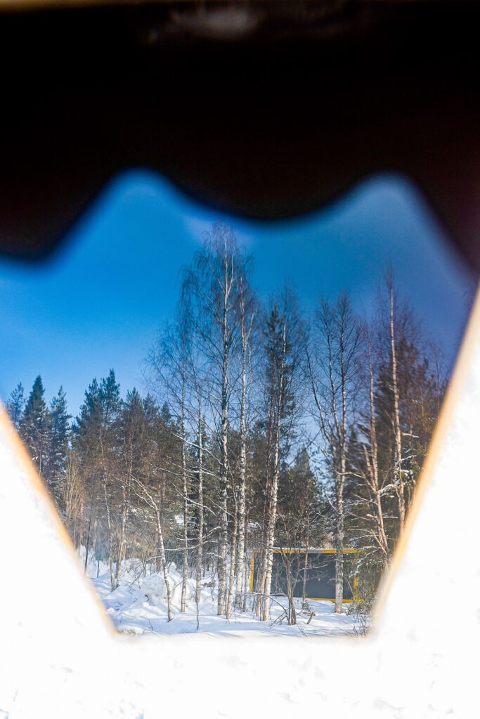 Fotofuchs Katharina setzt das Thema "Spiegelungen" ziemlich faul um. Handy vors Objektiv gehalten und fertig. Könnte kreativer werden, oder?